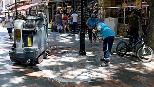 Kuşadası’nda cadde ve sokaklar pırıl pırıl