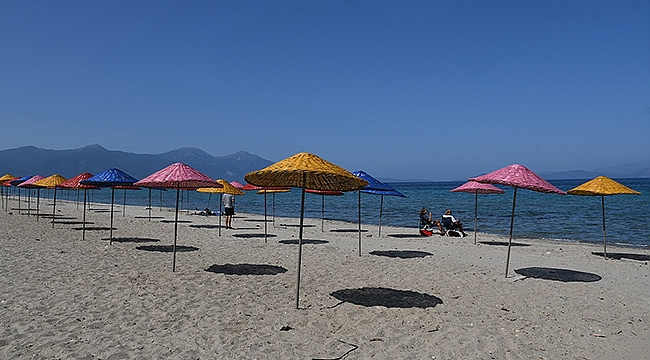 Kuşadası plajları misafirlerini bekliyor