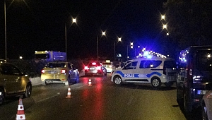 Refüje çarpıp metrelerce sürüklenen motosiklet sürücüsü hayatını kaybetti