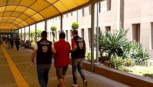Sahte kredi kartı dolandırıcısı kıskıvrak yakalandı