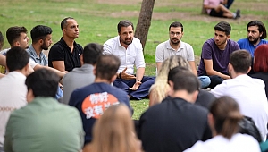Yücel üniversiteli gençlere millet iktidarını anlattı