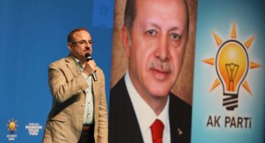 AK Parti İzmir İl Teşkilatı bayramlaşma programında bir araya geldi