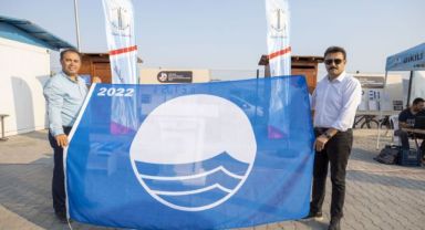 Dikili plajlarına 2 Mavi Bayrak daha eklendi