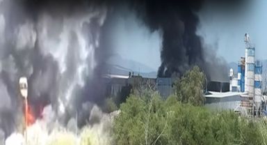 Geri dönüşüm tesisi alev alev yanıyor