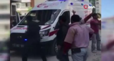 İnşattan düşen işçi hayatını kaybetti, çalışanlar sağlık ekiplerine saldırdı