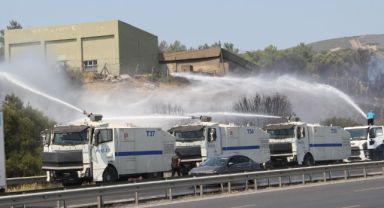 İzmir’de iki ilçede çıkan yangınlar kontrol altında