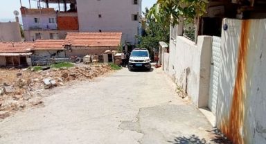 İzmir'de kocası tarafından bıçakla rehin alınan kadın kurtarıldı