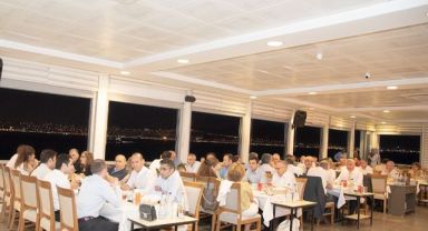 Karşıyaka adliye sarayının duygu dolu vedalaşması…