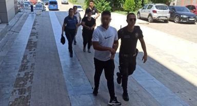 Sadaka kutusunu çalan hırsızlar yakalandı