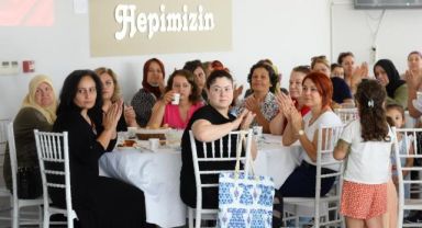 Yücel ve milletvekilleri ev kadınlarıyla buluştu