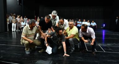 100 muhtardan İzmir’e 100’üncü yıl hediyesi