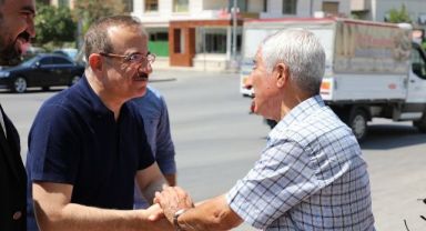 AK Parti İzmir’den 40 derece sıcakta Tire turu