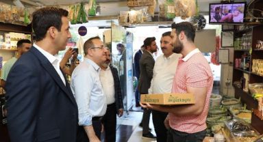 Ak Parti İzmir teşkilatlarında hummalı çalışma