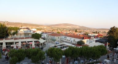 Alaçatı Değirmen ve Hacımemiş Kafe hizmete açıldı