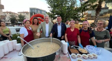 Aşure kazanları Narlıdere'de kaynadı