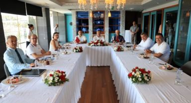 Batur: Belediye Kesintileri ertelensin