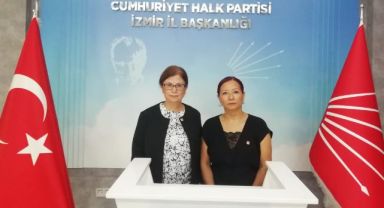CHP Bayraklı Kadın Kollarından iki istifa