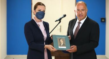Dokuz Eylül'den kurucu rektör Ömer Yiğitbaşı'na vefa