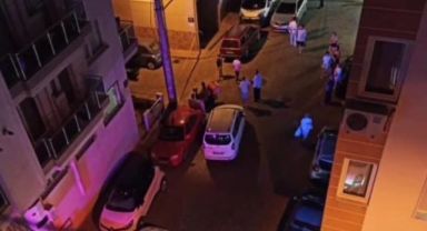 İzmir'de erkek arkadaşı tarafından silahla vurulan kadın yaralandı