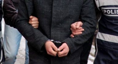 İzmir’de kasten öldürme suçundan aranan zanlı polis ekiplerince yakalandı