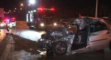 İzmir’de otomobil kamyona çarptı: 1 ölü, 1 yaralı