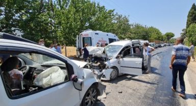 İzmir'deki kazada can pazarı: Ölü ve yaralılar var!