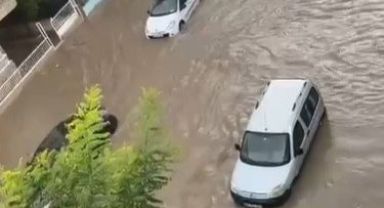 İzmir’i yeniden şiddetli yağış vurdu