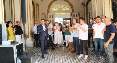 İzmir İl Sağlık Müdürü Öztop yeni görevine alkışlarla uğurlandı