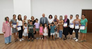 “Kız Kardeşler El Ele” programında belgeler Başkan Selvitopu'ndan!