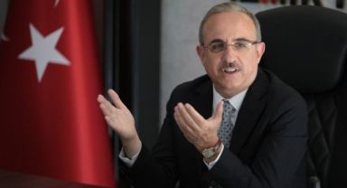 Sürekli’den afiş tepkisi: ‘’Tunç Soyer, gaflete imza atmıştır’’