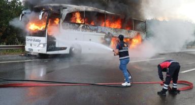 TEM'de yolcu otobüsü alev alev yandı