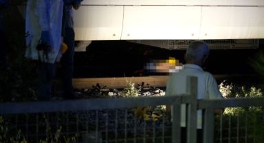 Trenin altında kalan genç hayatını kaybetti