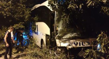 Amasya'da yolcu otobüsüyle kamyonet çarpıştı: 2 ölü, 8 yaralı