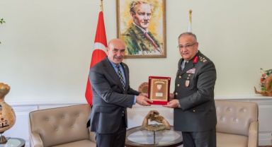 Başkan Soyer Ege Ordu Komutanı Kemal Yeni’yi konuk etti