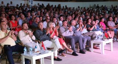 Gümüldür Amfi Tiyatroda 1 Eylül Dünya Barış Günü etkinliği düzenlendi