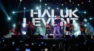 İEF Çim Konserleri’nde finali Haluk Levent yaptı