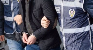 İzmir’de hakkında 27 yıl 11 ay kesinleşmiş hapis cezası bulunan zanlı polis ekiplerince yakalandı