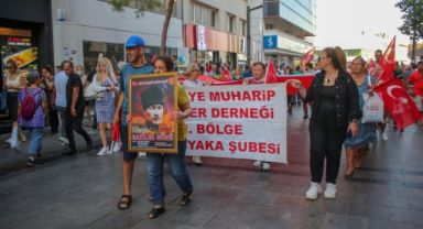 Karşıyaka'da Gazilerden anlamlı yürüyüş