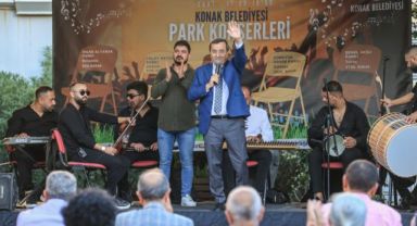 Konak parkları, Roman Müzisyenlerle coştu
