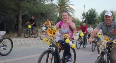 Tarım farkındalığı için pedal çevirdiler