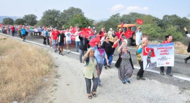 Zafer Yolu kafilesi Takmak’ta