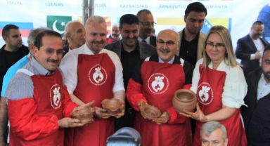 1. Uluslararası Menemen Çömlek Festivali kapılarını açtı