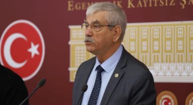 Beko, İzmir’in raylı sistem yatırımlarına ayrılan 3 bin TL’yi sordu