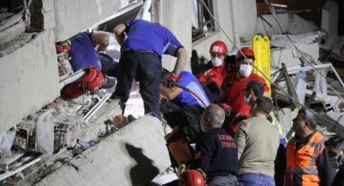 Depremde 30 kişiye mezar olan apartmanın davasında karar için bilirkişi raporu beklenecek