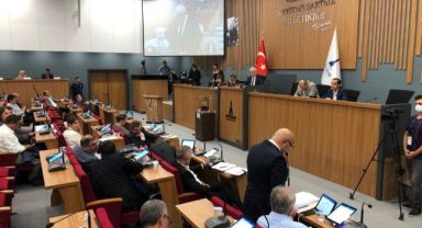 İBB Meclisi’nde ‘arbede’ tartışması!