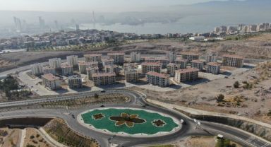İzmir’de deprem konutları sahiplerini bulmaya devam ediyor