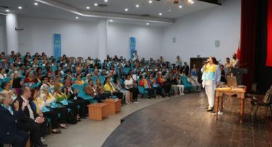 İzmir'de ‘İYİ Parti Kadın Politikaları’ rüzgarı esti!