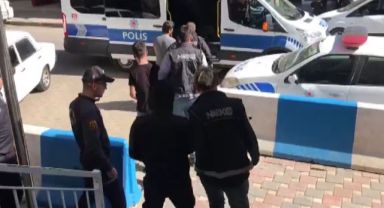 İzmir polisi zehir tacirlerine göz açtırmıyor: 4 gözaltı