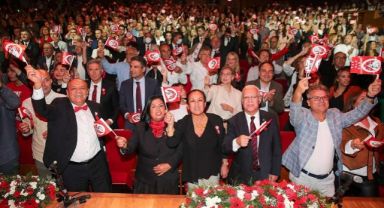 İZSİAD'dan duygulu 29 Ekim Kutlaması