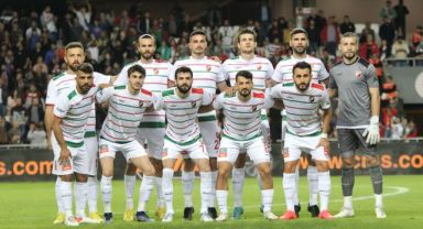 Karşıyaka emin adımlarla zirve yolunda